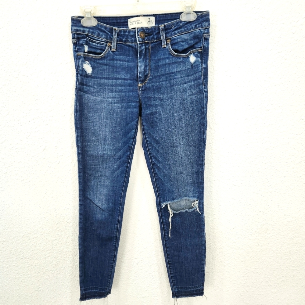 Abercrombie & Fitch | Ankle Jean Distressed Size 2